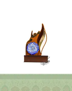 تندیس معلم مینا کاری