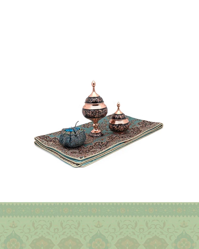 شکلات خوری و قندان مس و حکاکی و ترمه ابریشم