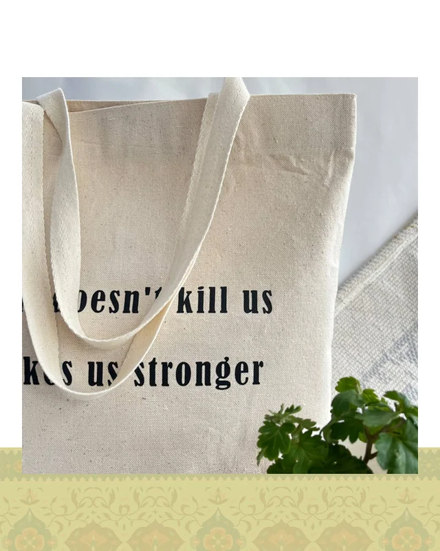 توتبگ طرح What doesn’t kill us makes us stronger  در دیارلند