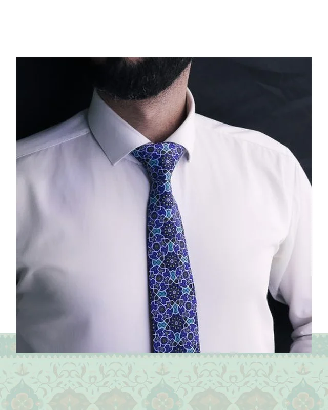 عکس کراوات مردانه طرح کاشی کاری آبی سرمه‌ای